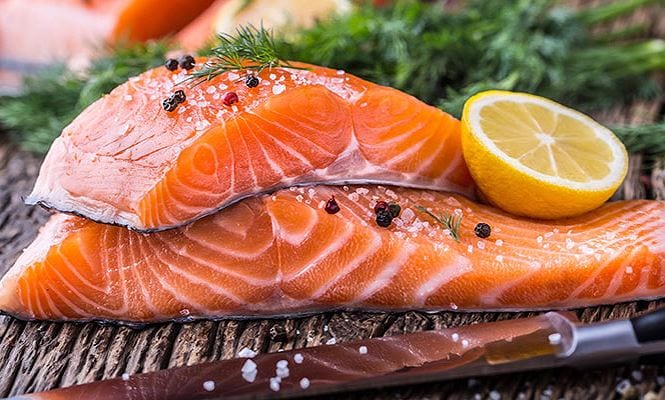 Cá hồi giàu omega-3 bảo vệ da khỏi quá trình lão hóa